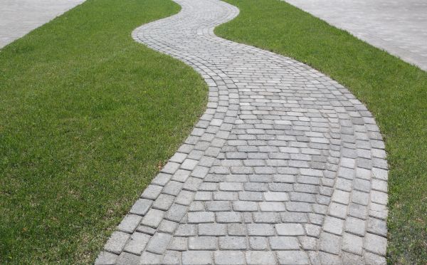 Cost of Walkway Paving in San Clemente